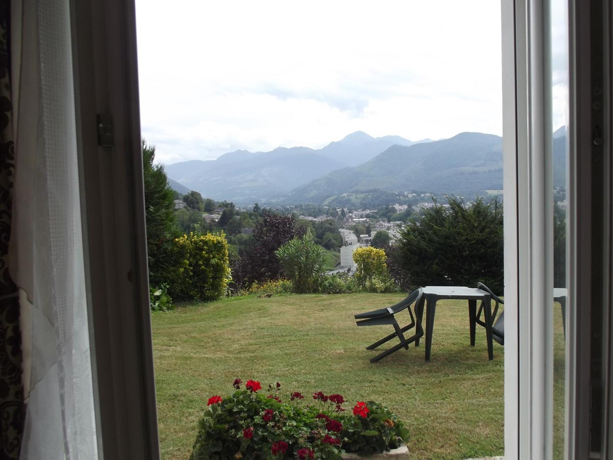 Chambres D'Hotes Le Belvedere Bagnères-de-Bigorre Rum bild